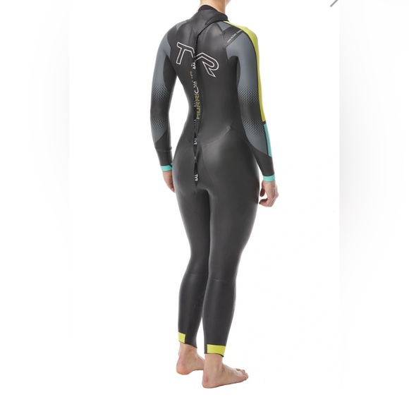 Women’s TYR Hurricane Wetsuit - NWT! - Picture 2 of 10